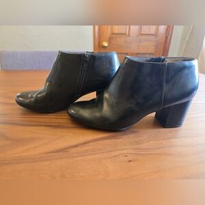 LifeStride Flex Soft System Black Ankle Bootie